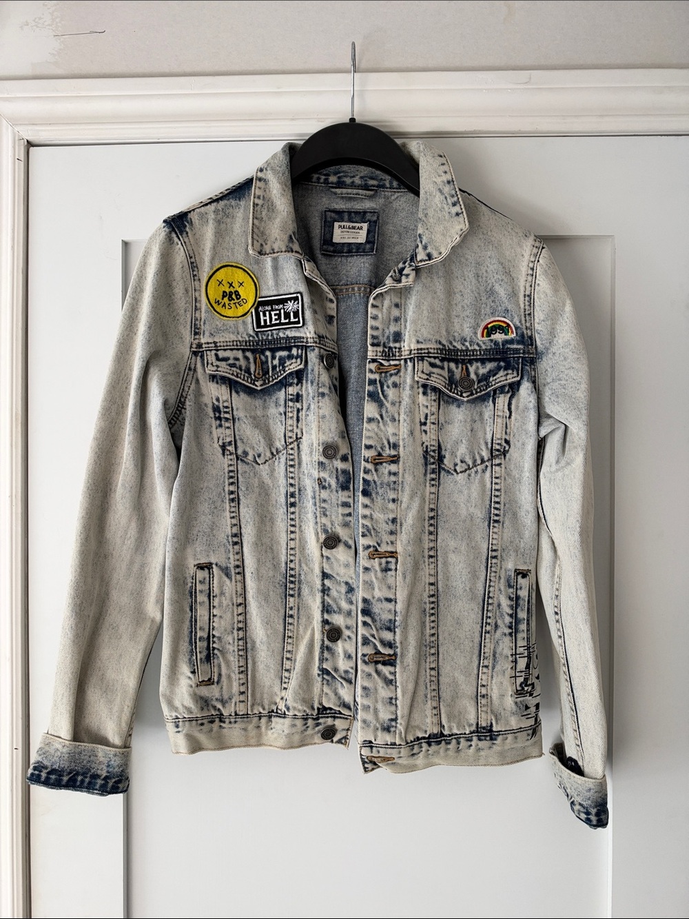 Pull&Bear Light Blue Distressed Denim Jacket with Patch Details
